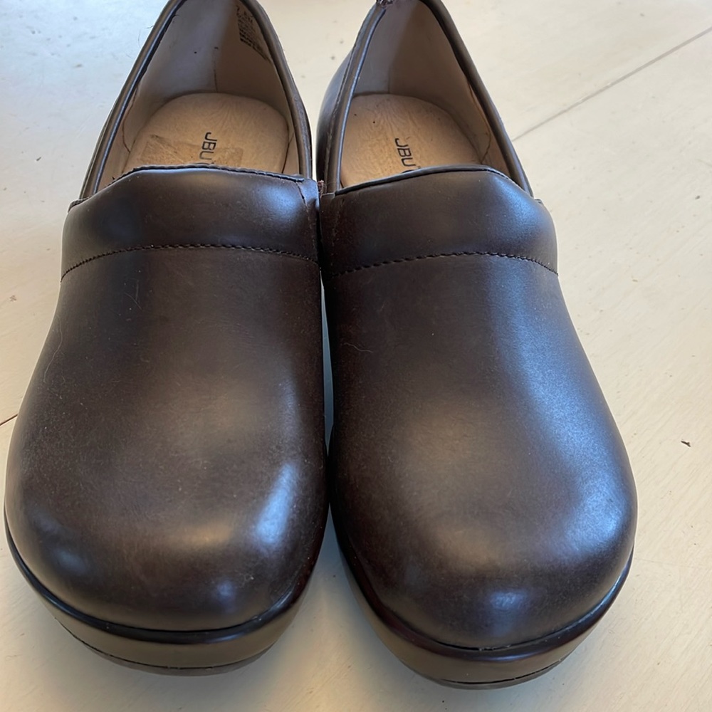 JBU Jambu Design Cordoba Clogs Size 7.5M Brown Leather Shoe Heel Memory Foam